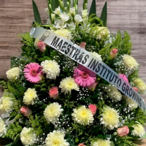 Lateral con flores varias